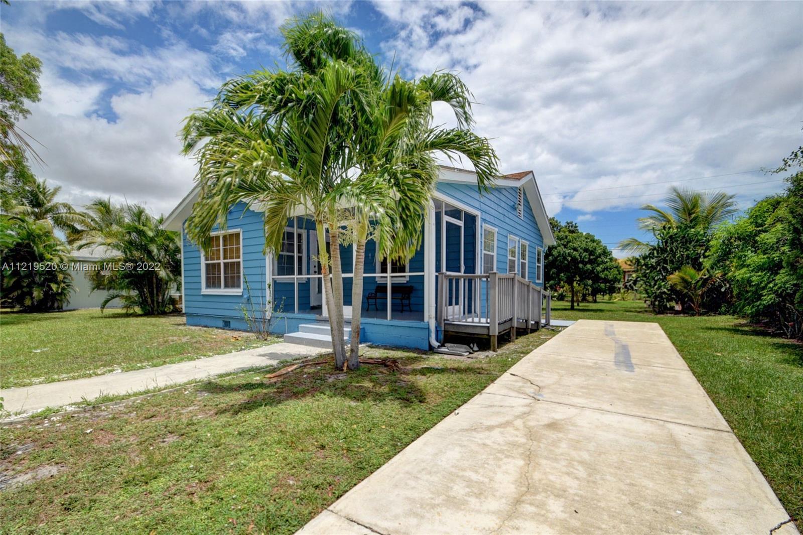 1129 Oak St, West Palm Beach FL 33405 photo 2