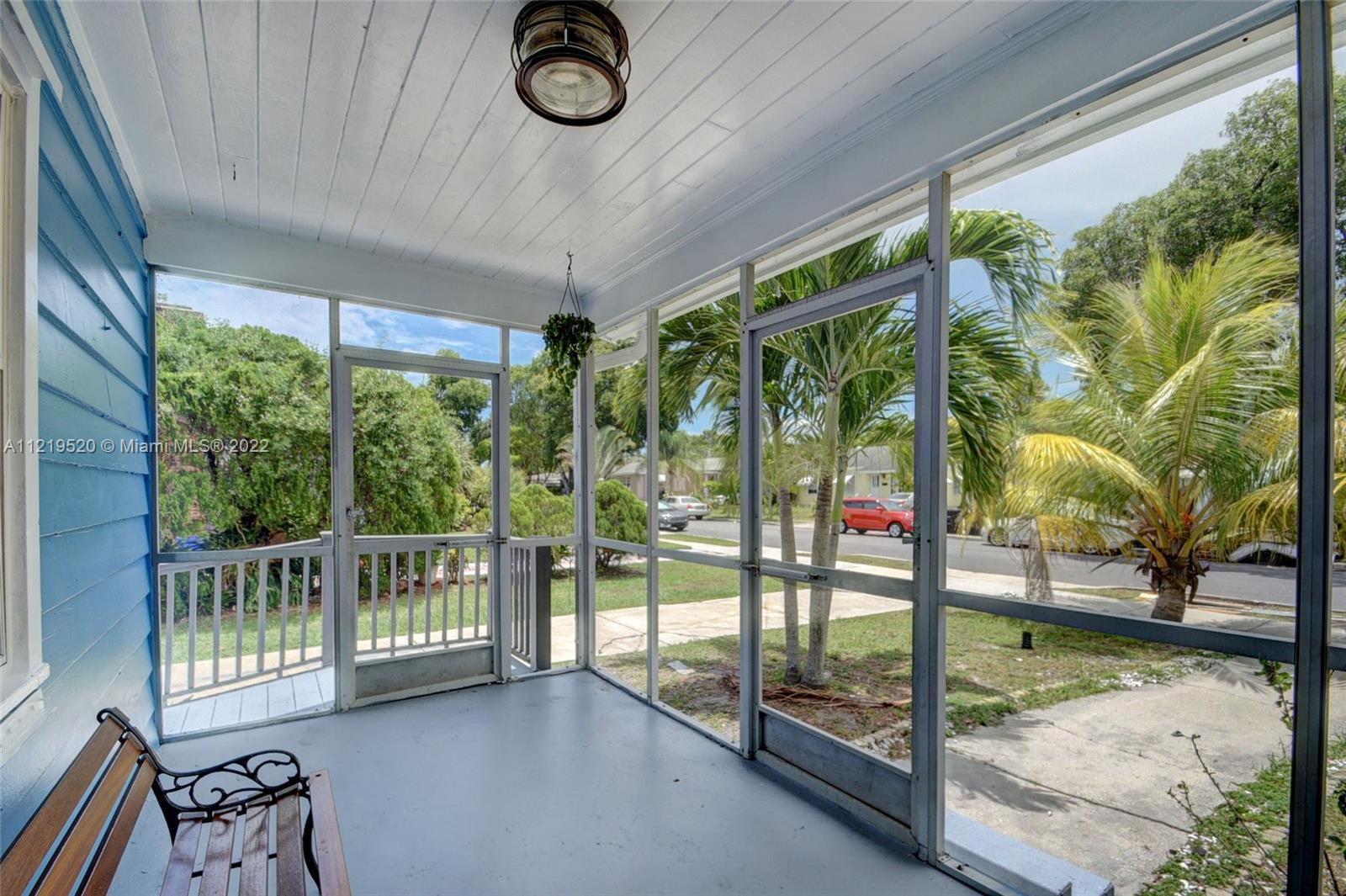 1129 Oak St, West Palm Beach FL 33405 photo 4