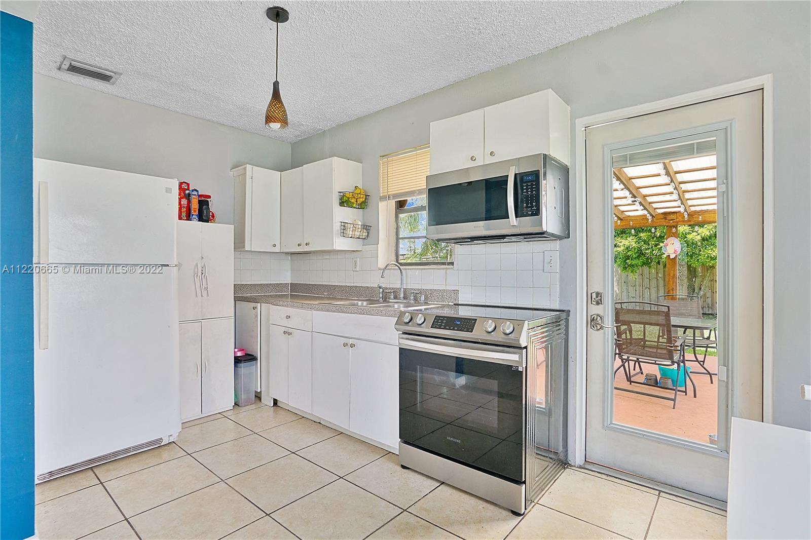 14700 SW 104th PL, Miami FL 33176 photo 5