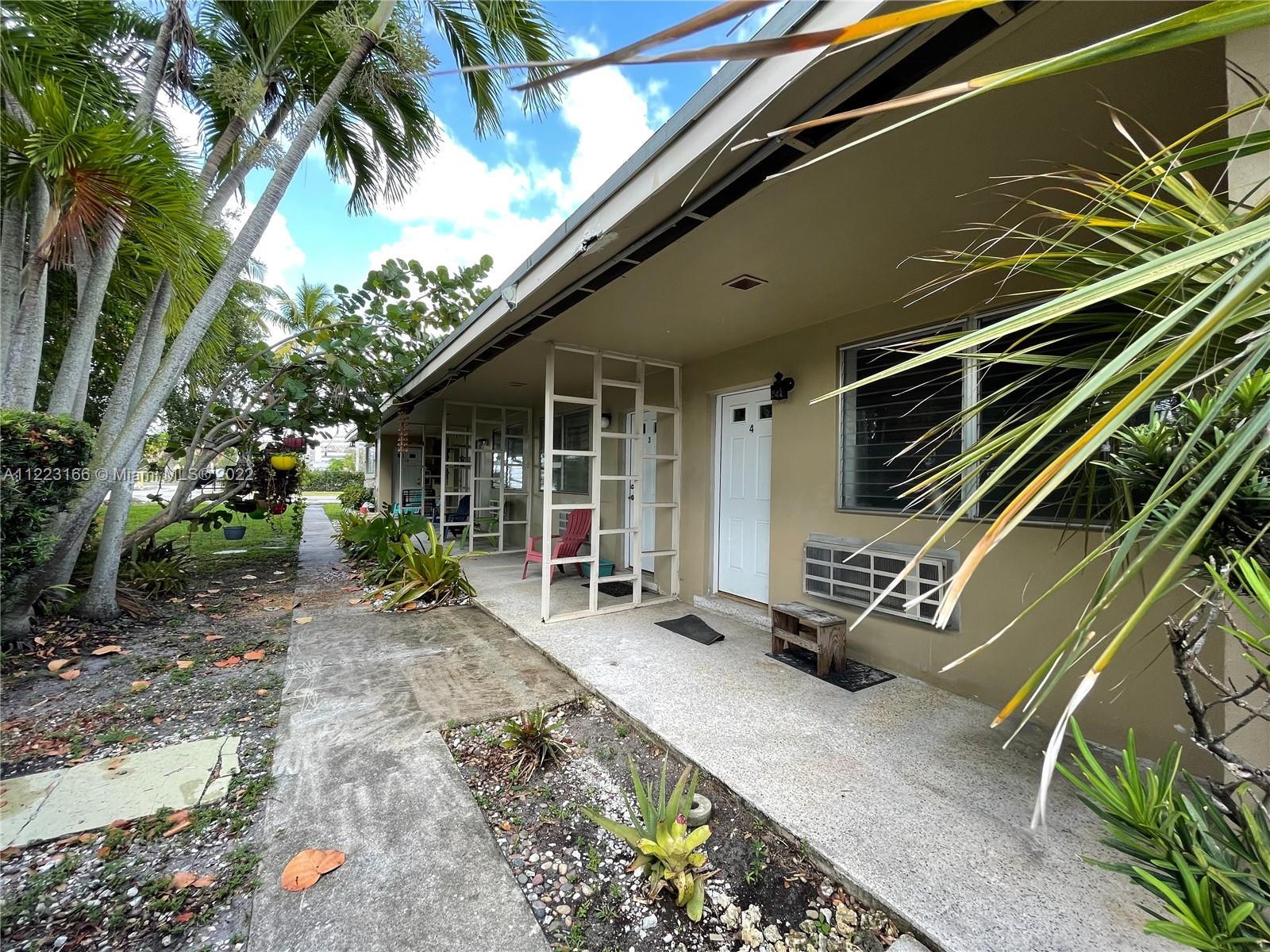1685 NE 124th St, North Miami FL 33181 photo 4
