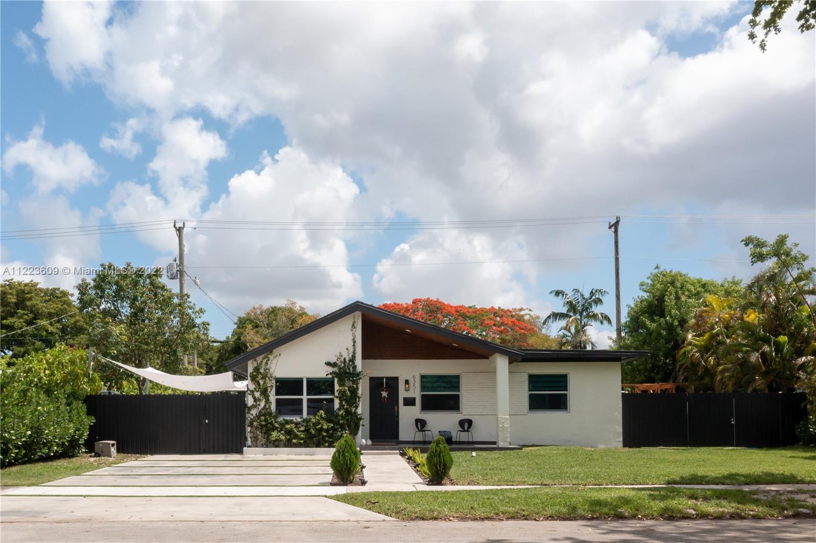 6351 SW 17th St, West Miami FL 33155