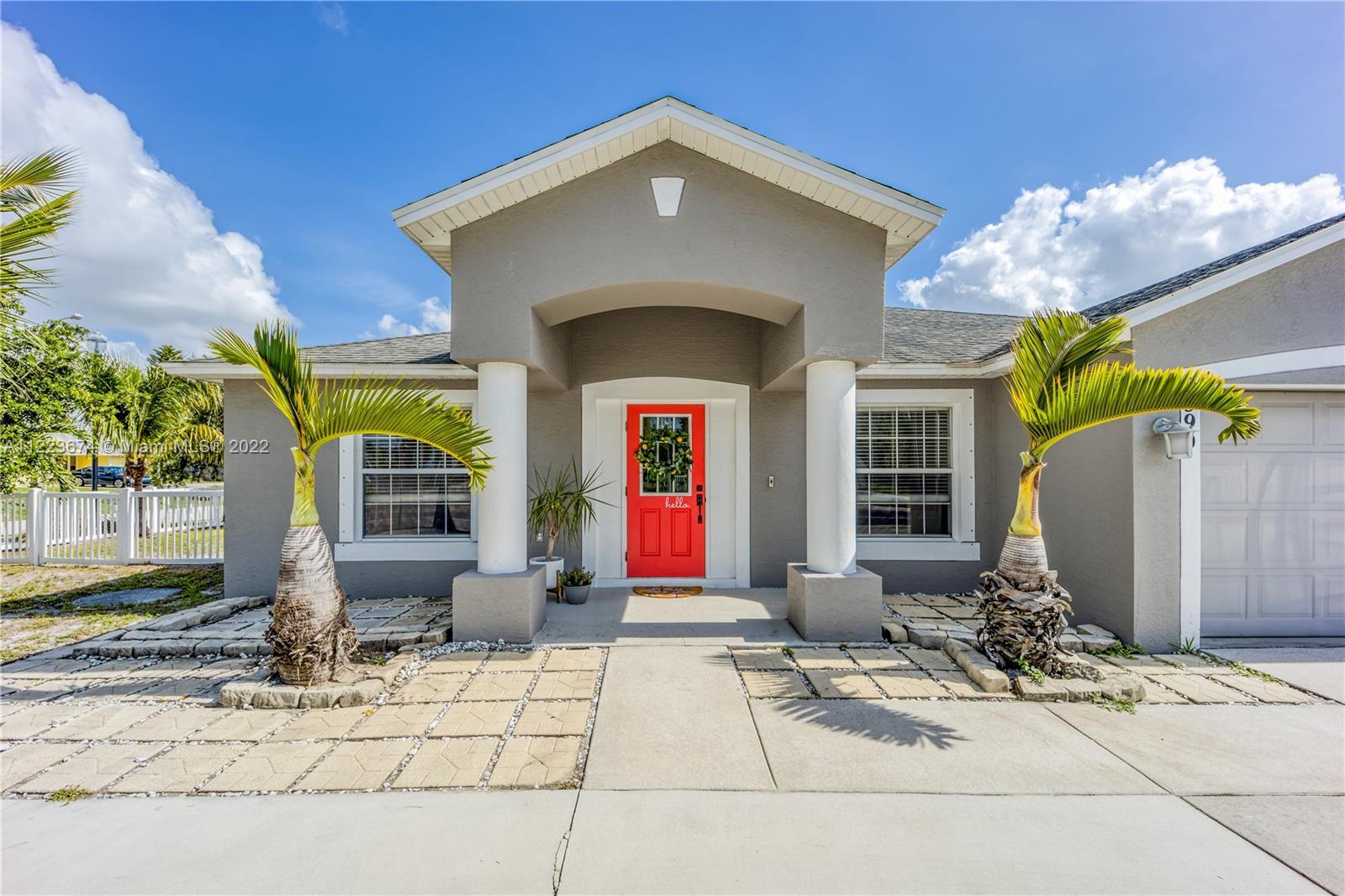 2590 SE Floresta Dr, Port St. Lucie FL 34984