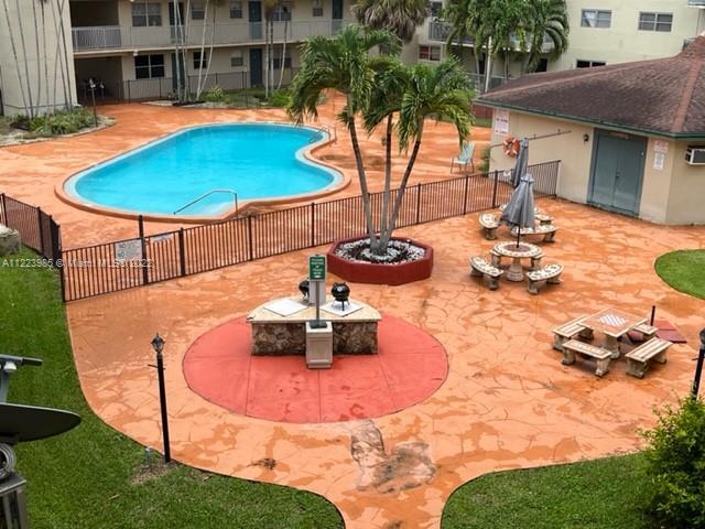 7505 SW 82nd St # 322, Miami FL 33143 photo 2