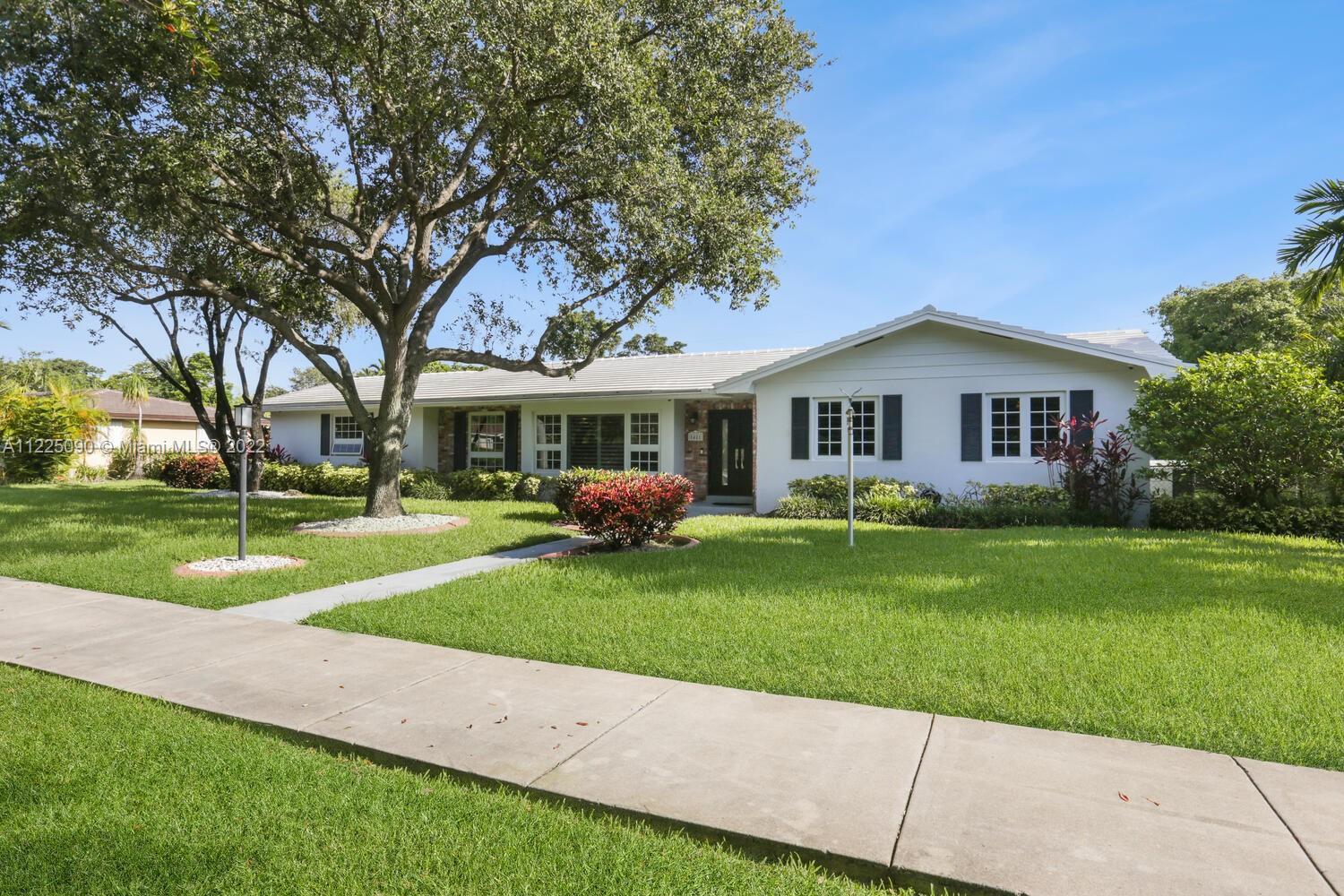 8481 SW 144th St, Palmetto Bay FL 33158