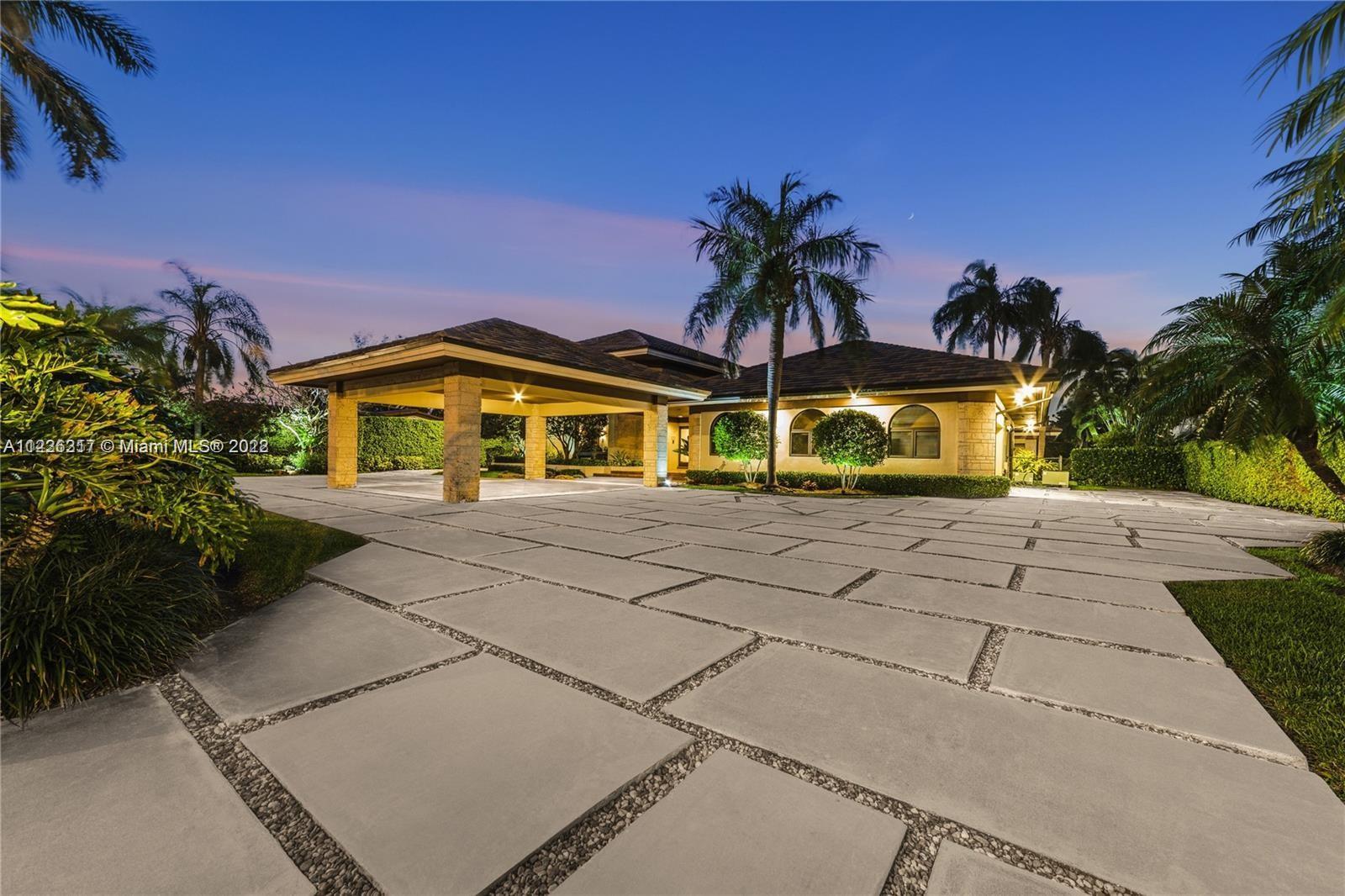 8405 Miller Dr, Miami FL 33155 photo 3