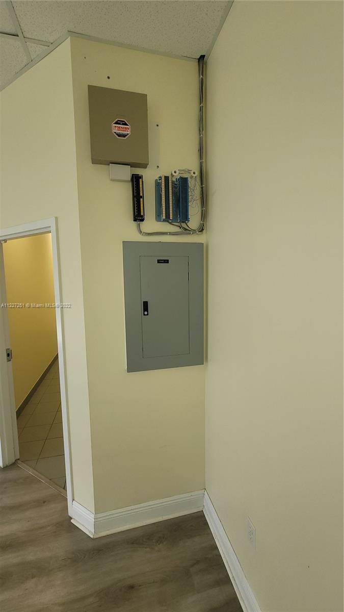 1920 N Commerce Pkwy # 6, Weston FL 33326 photo 4