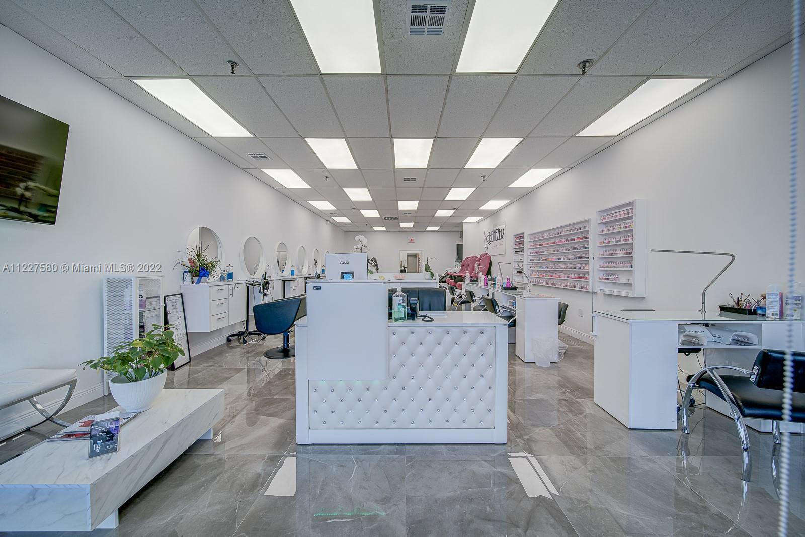 Full Service Beauty Salon On Bird Road In a Publix Shopping Center, Miami FL 33165 photo 2