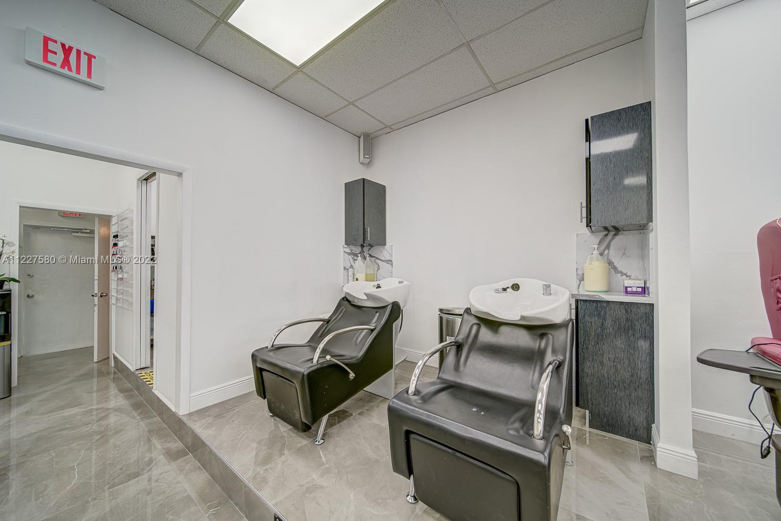 Full Service Beauty Salon On Bird Road In a Publix Shopping Center, Miami FL 33165 photo 5