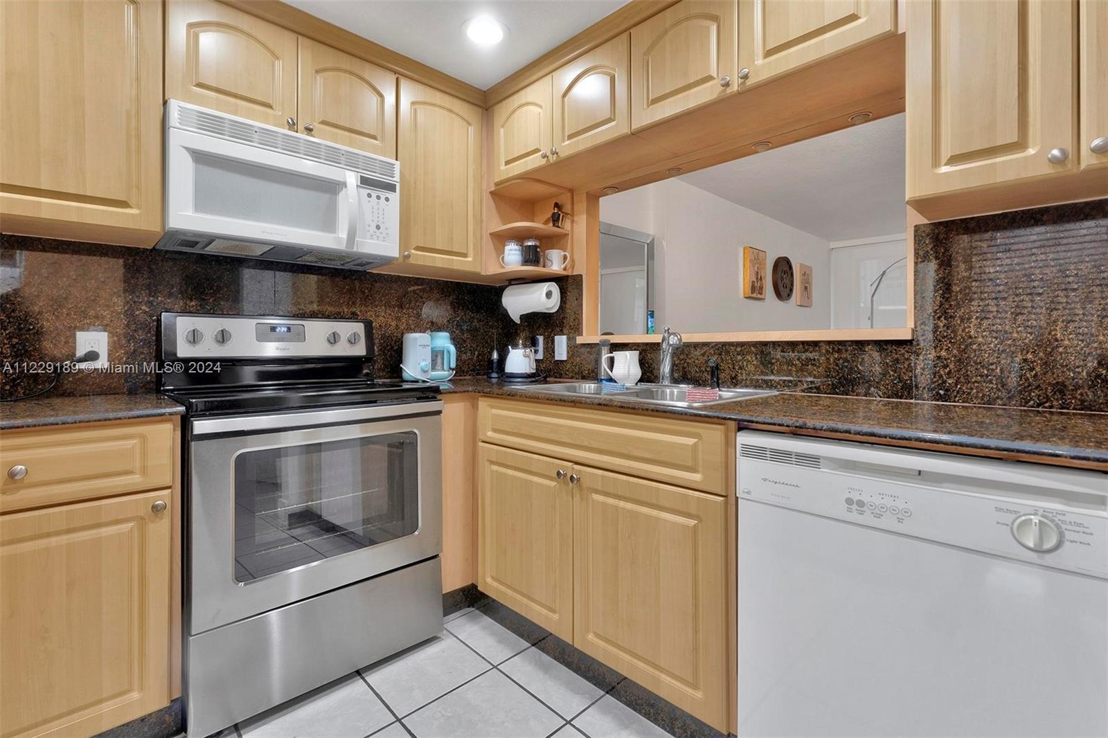 3401 N Country Club Dr # 406, Aventura FL 33180 photo 5