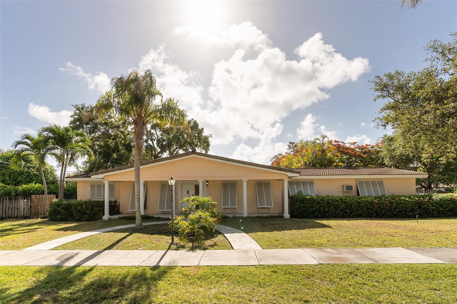 14321 SW 77th Ave, Palmetto Bay FL 33158 photo 2