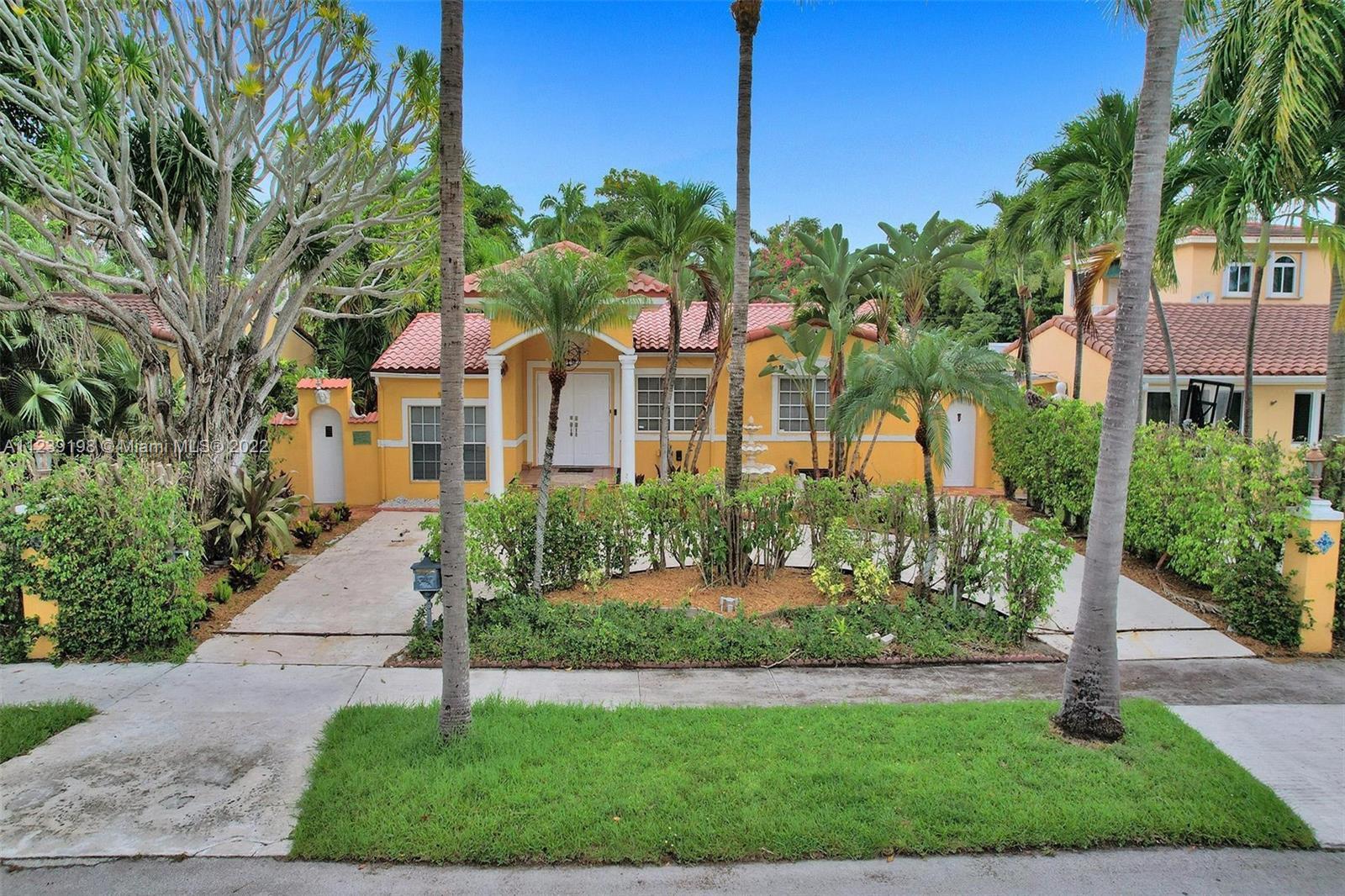 1419 Wiley St, Hollywood FL 33020