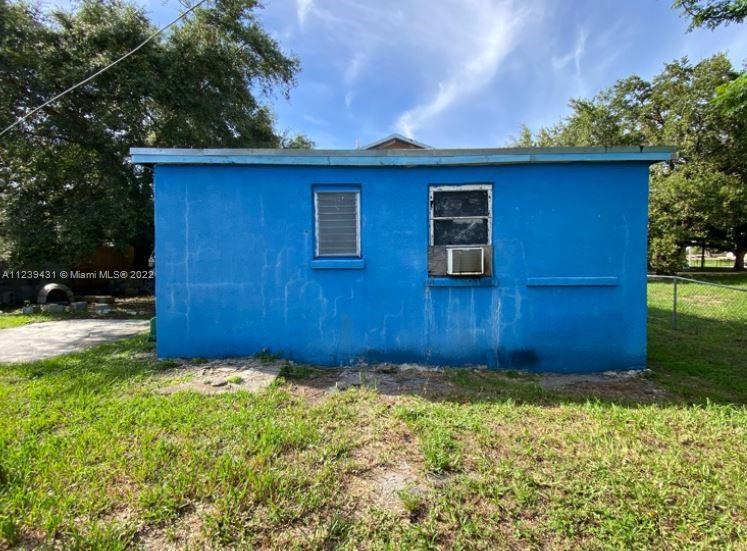 1920 NW 81st Ter, Miami FL 33147 photo 2