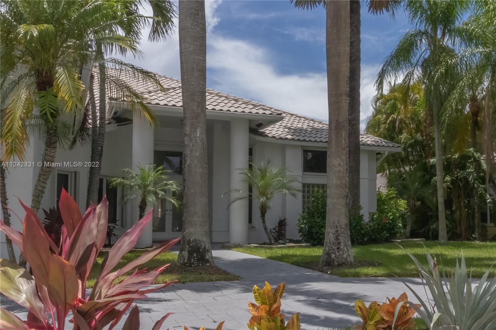 671 NW 101st Ter, Plantation FL 33324 photo 2