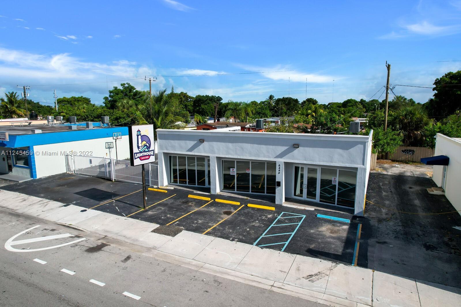 6444 Pembroke Rd, Miramar FL 33023 photo 2