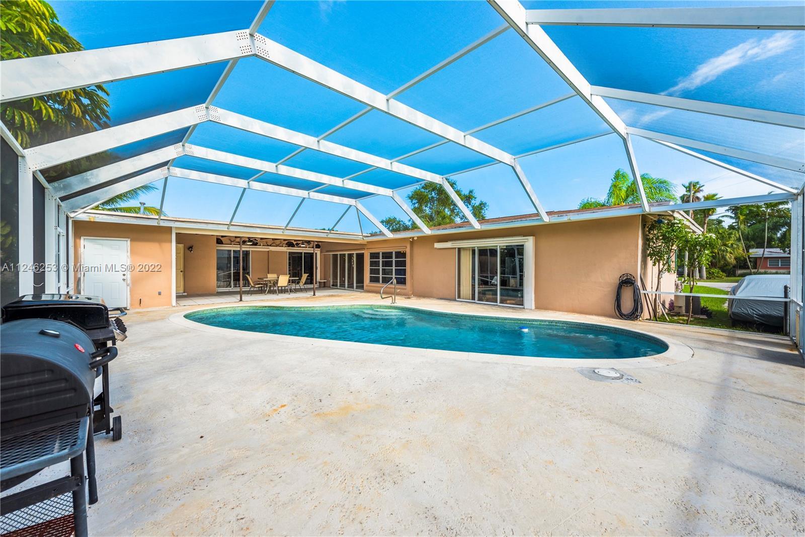 8401 SW 142nd St, Palmetto Bay FL 33158 photo 3