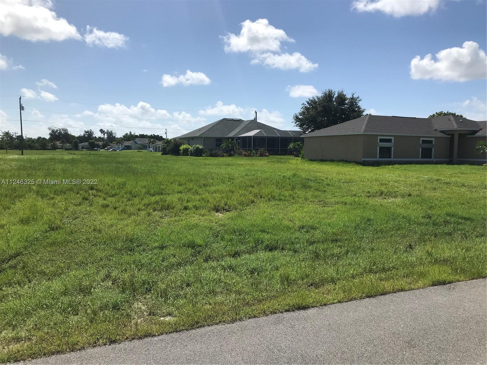 225 SW 13TH CT, Cape Coral FL 33991