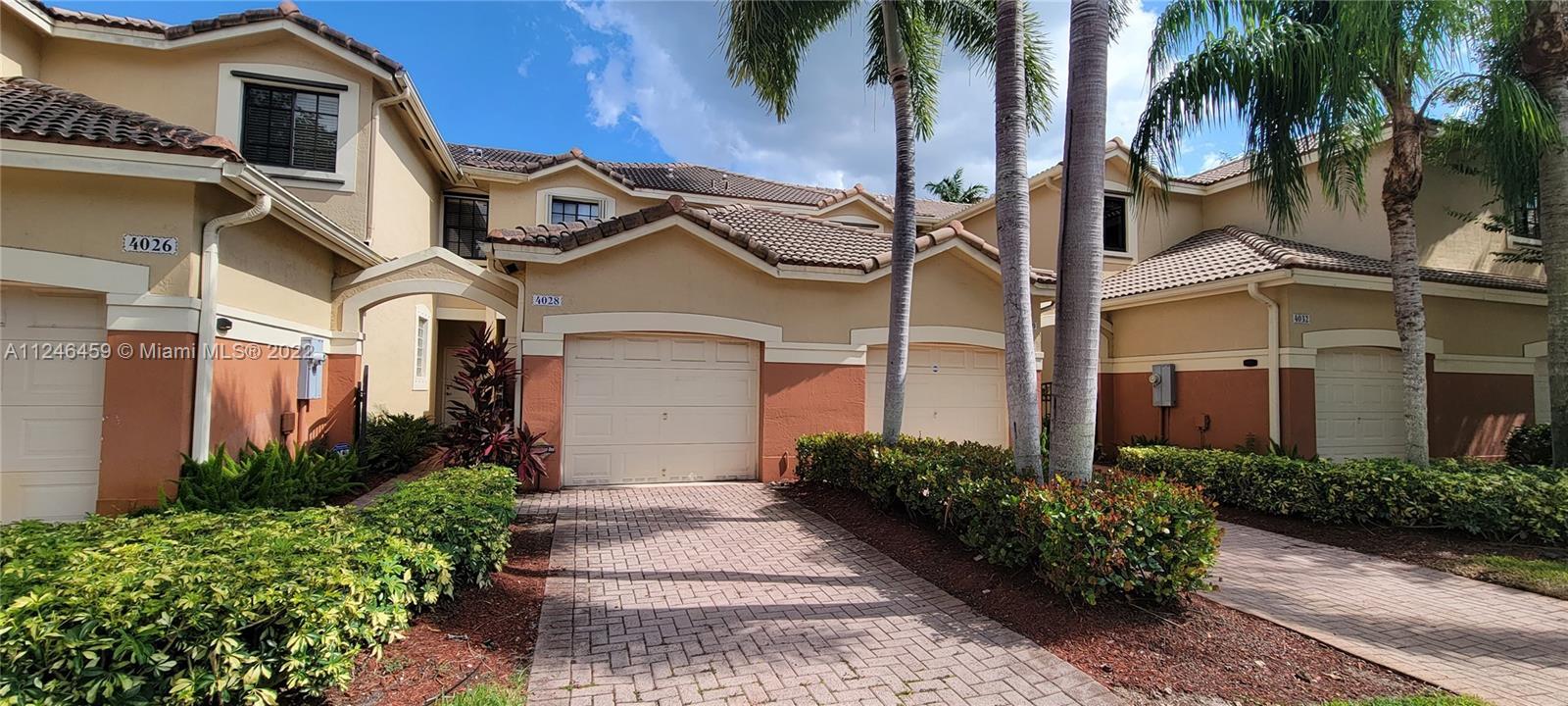 4028 Peppertree Dr, Weston FL 33332