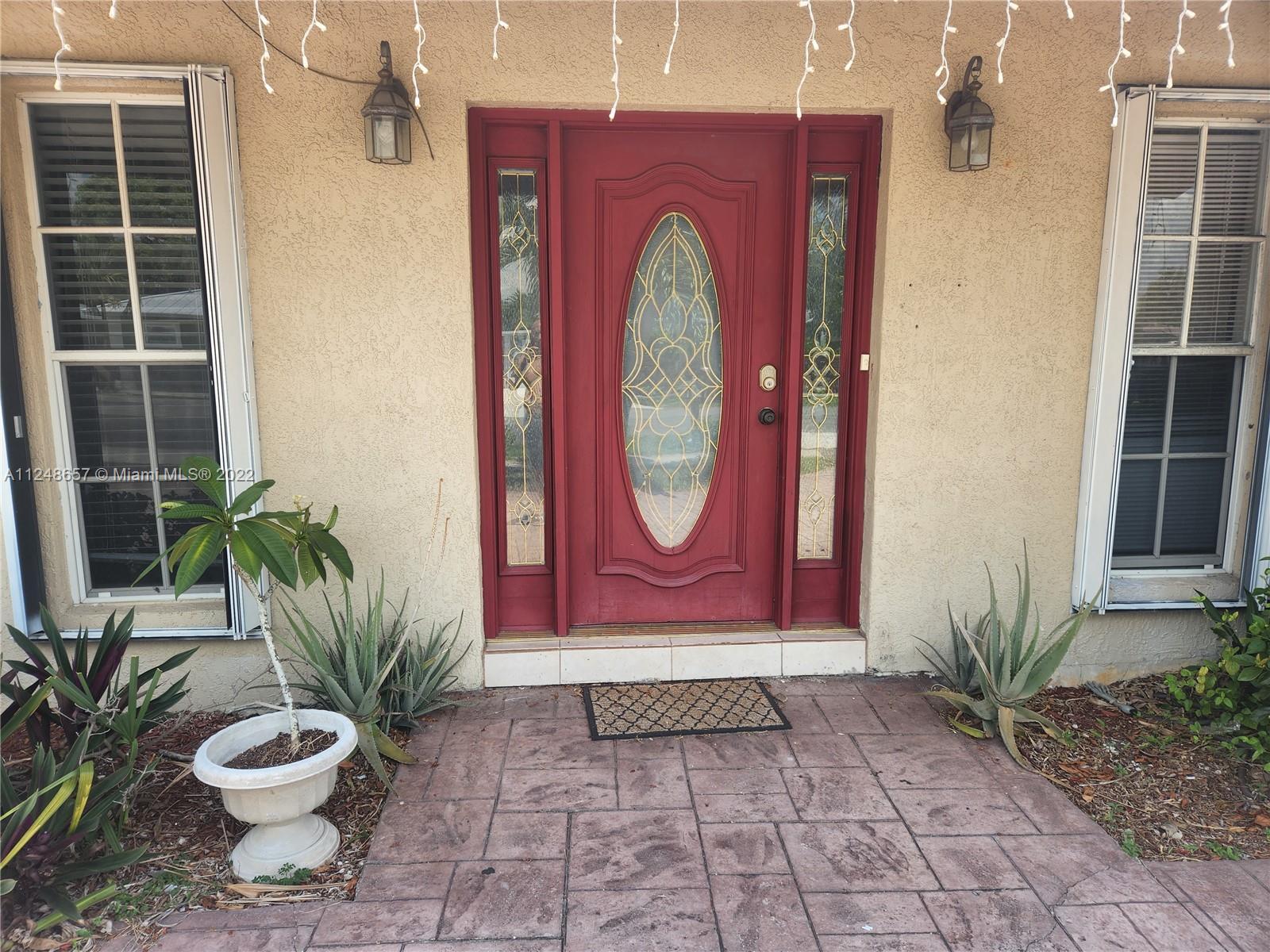 117 SW 12th Ave, Delray Beach FL 33444