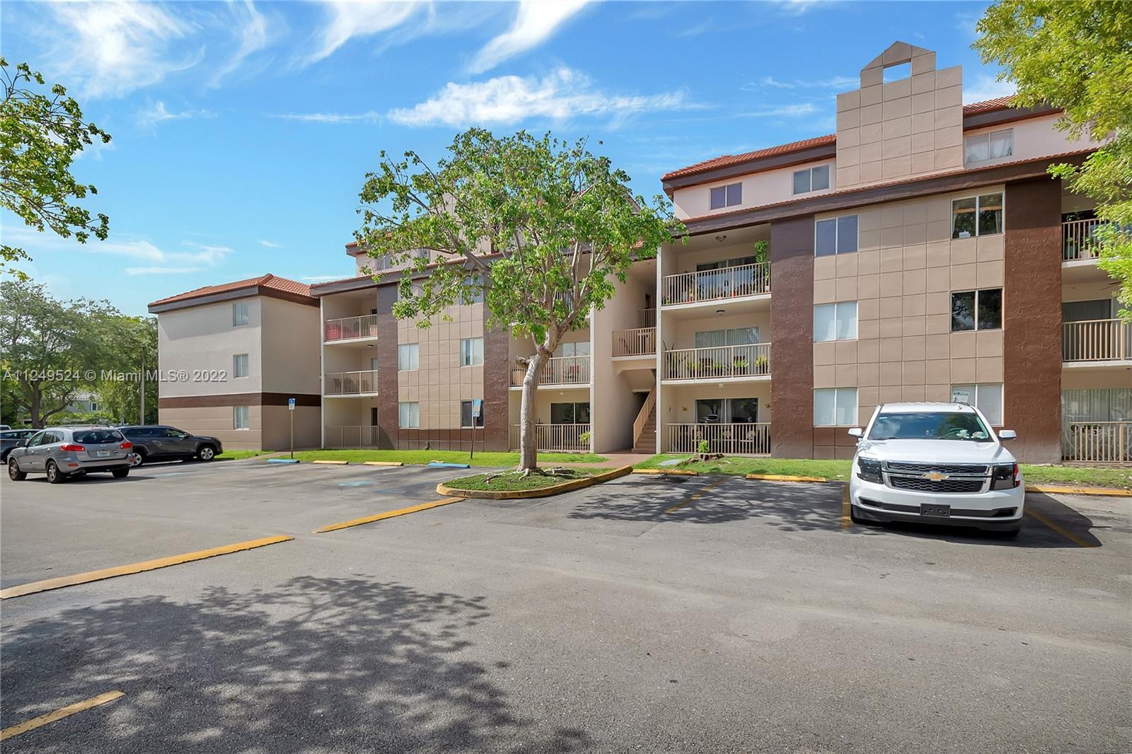 15201 SW 80th St # 106, Miami FL 33193