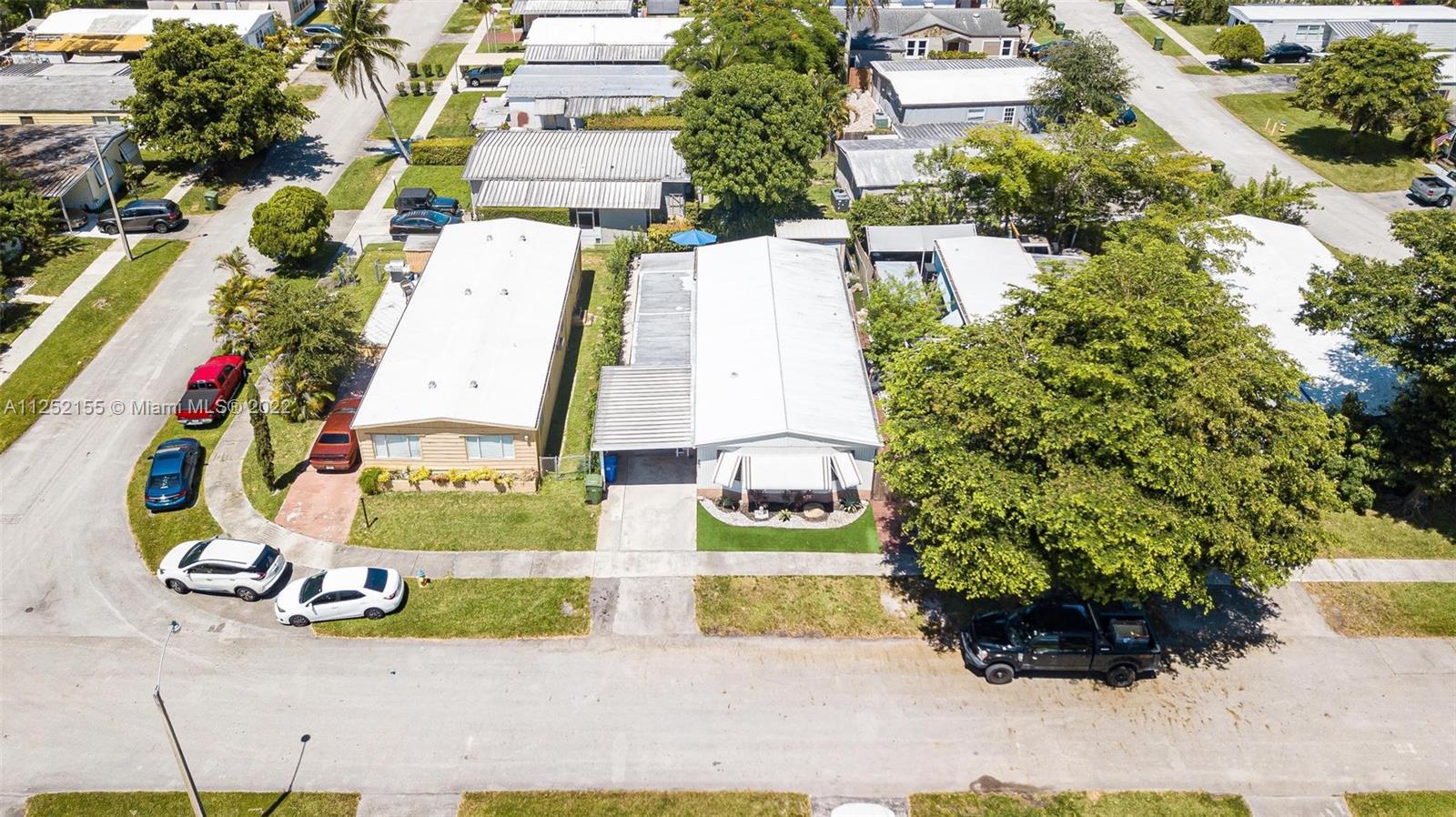 690 NW 217th Way, Pembroke Pines FL 33029