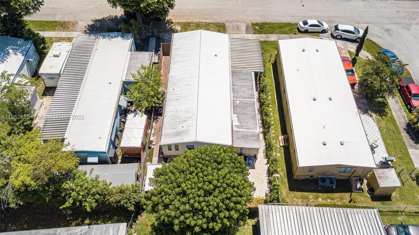 690 NW 217th Way, Pembroke Pines FL 33029 photo 5