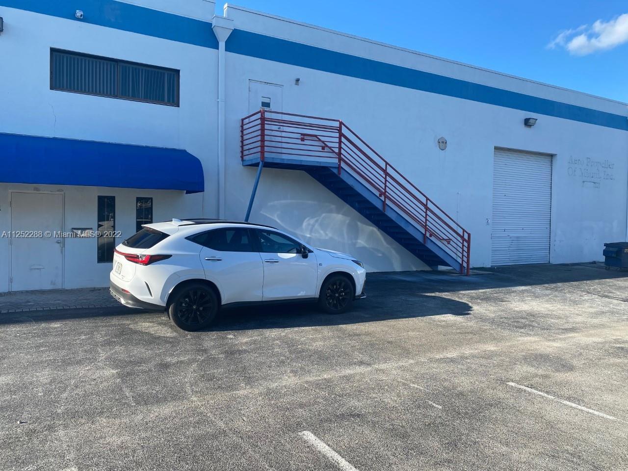 10431 NW 26th St, Doral FL 33172
