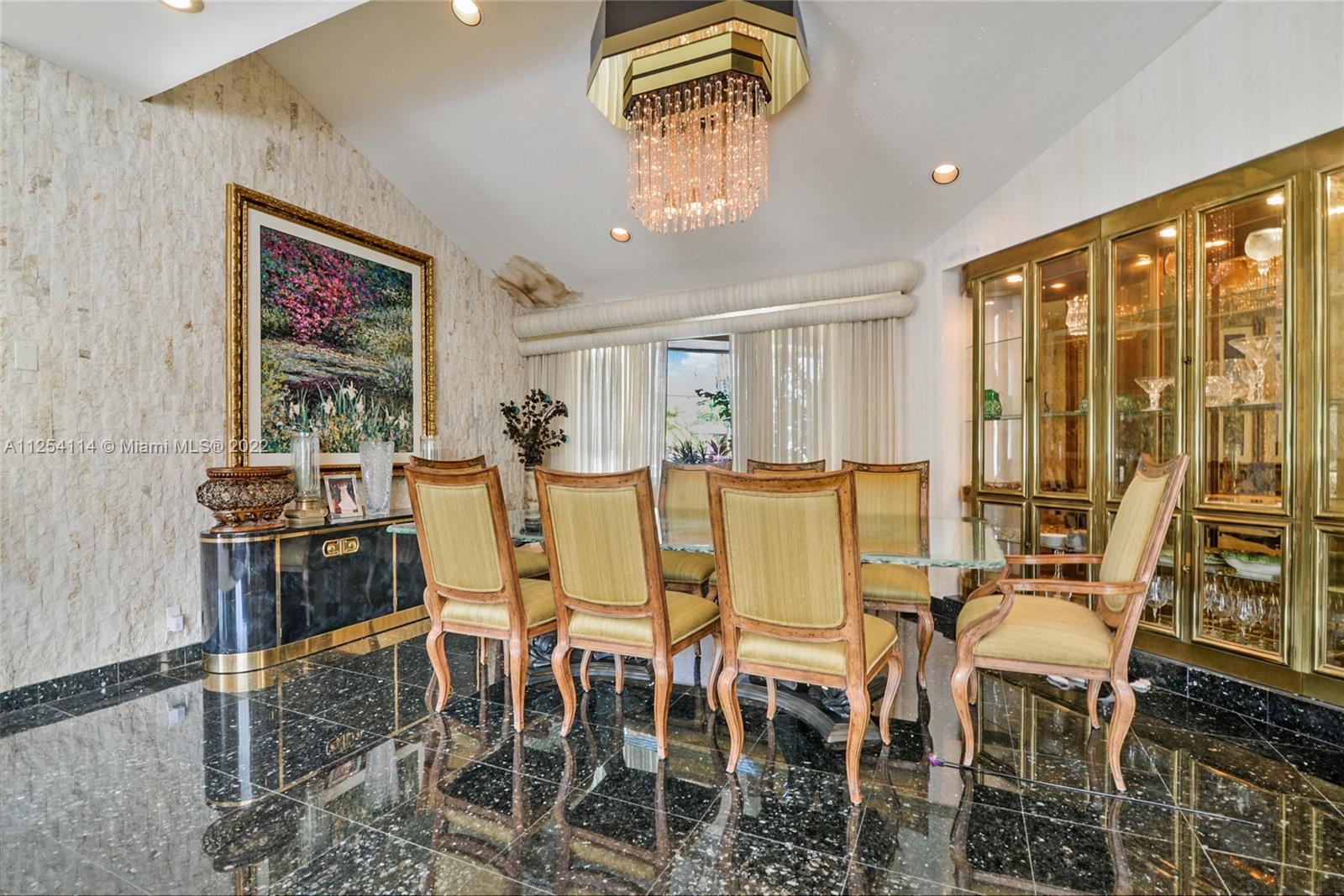 661 Oleander Dr, Hallandale Beach FL 33009 photo 5