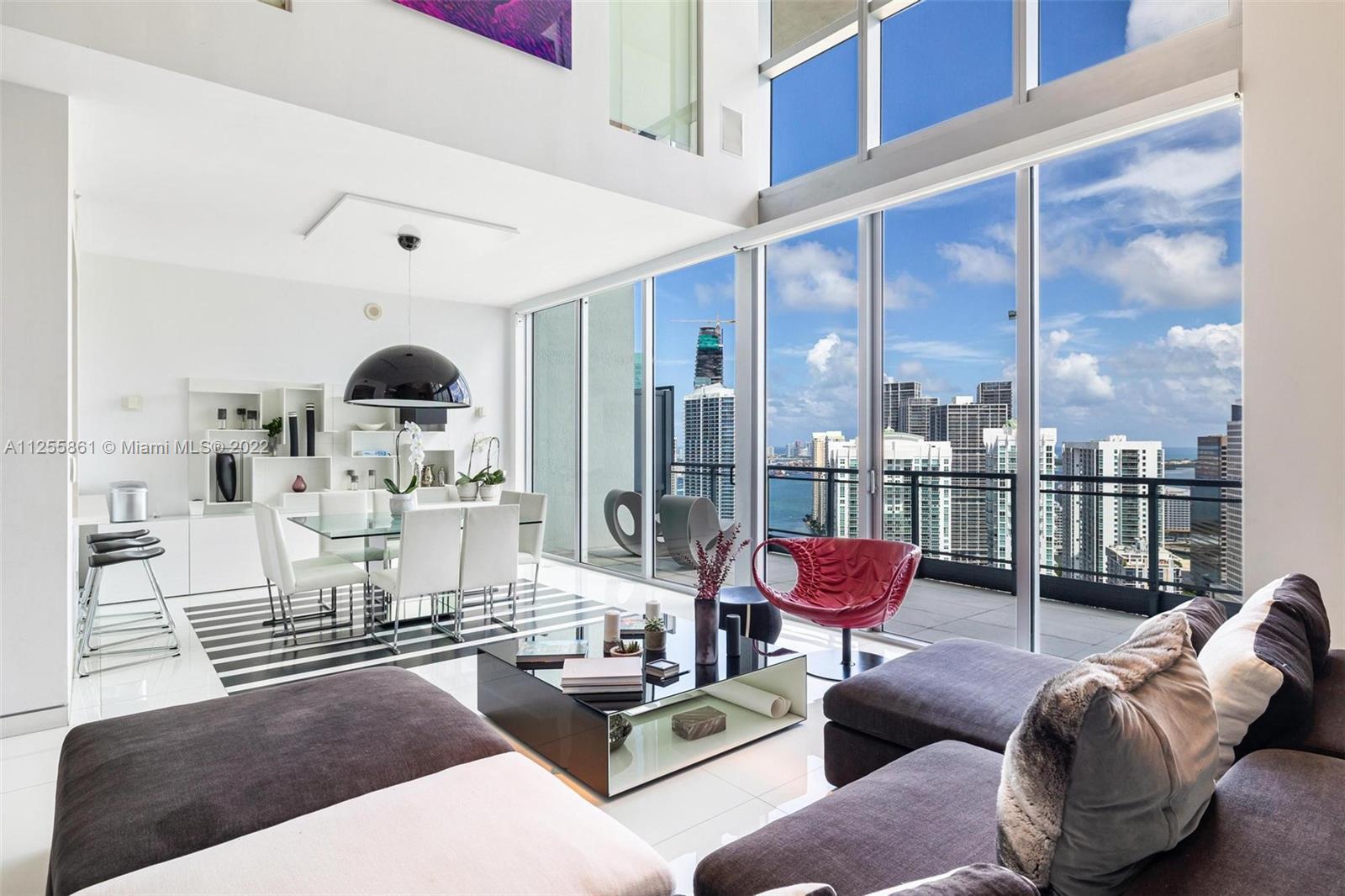 90 SW 3rd St # 15, Miami FL 33130 photo 2