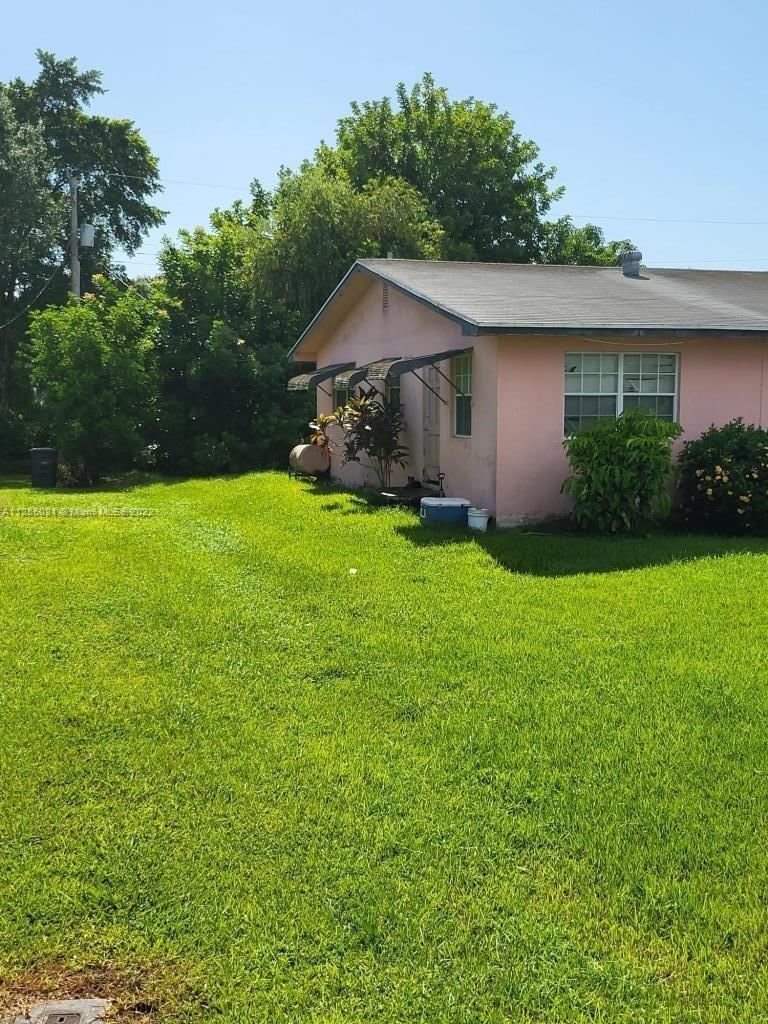 961 SE 2nd St, Belle Glade FL 33430 photo 2