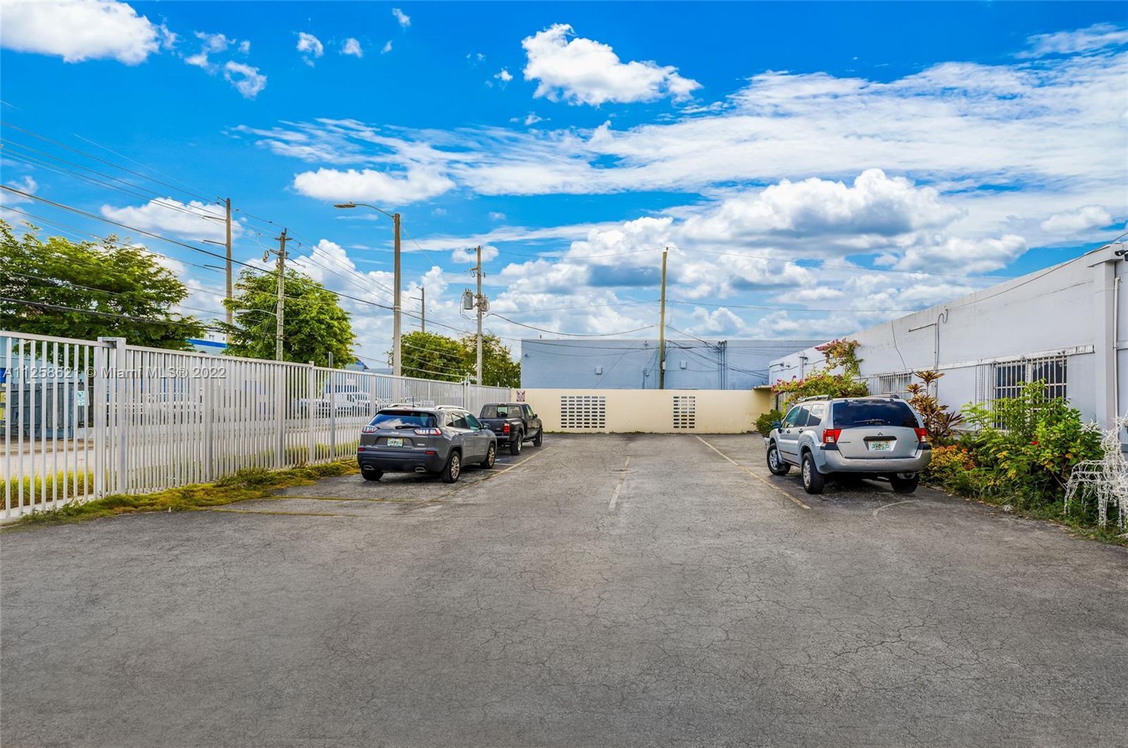 1822 NW 22nd St, Miami FL 33142 photo 4