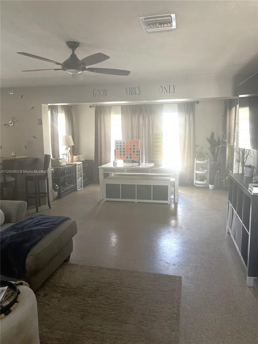 2790 NE 2nd Ave, Pompano Beach FL 33064 photo 3