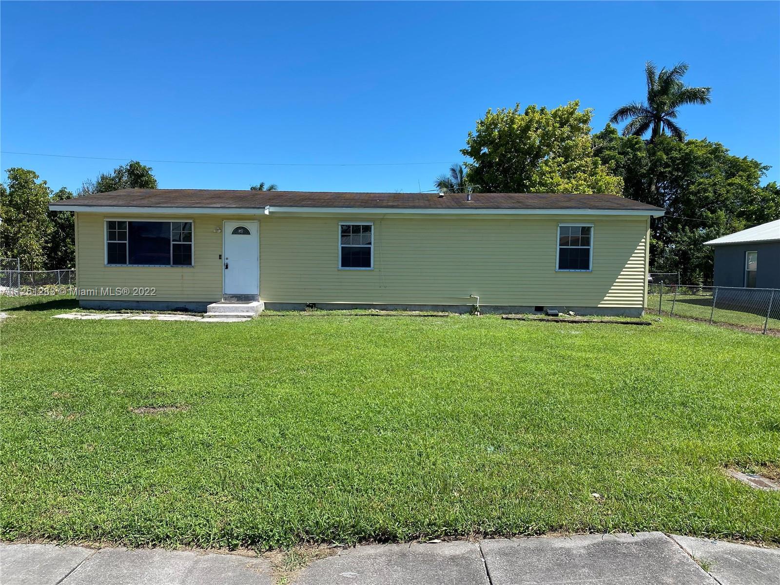 265 SW 11th Ave # 265, South Bay FL 33493