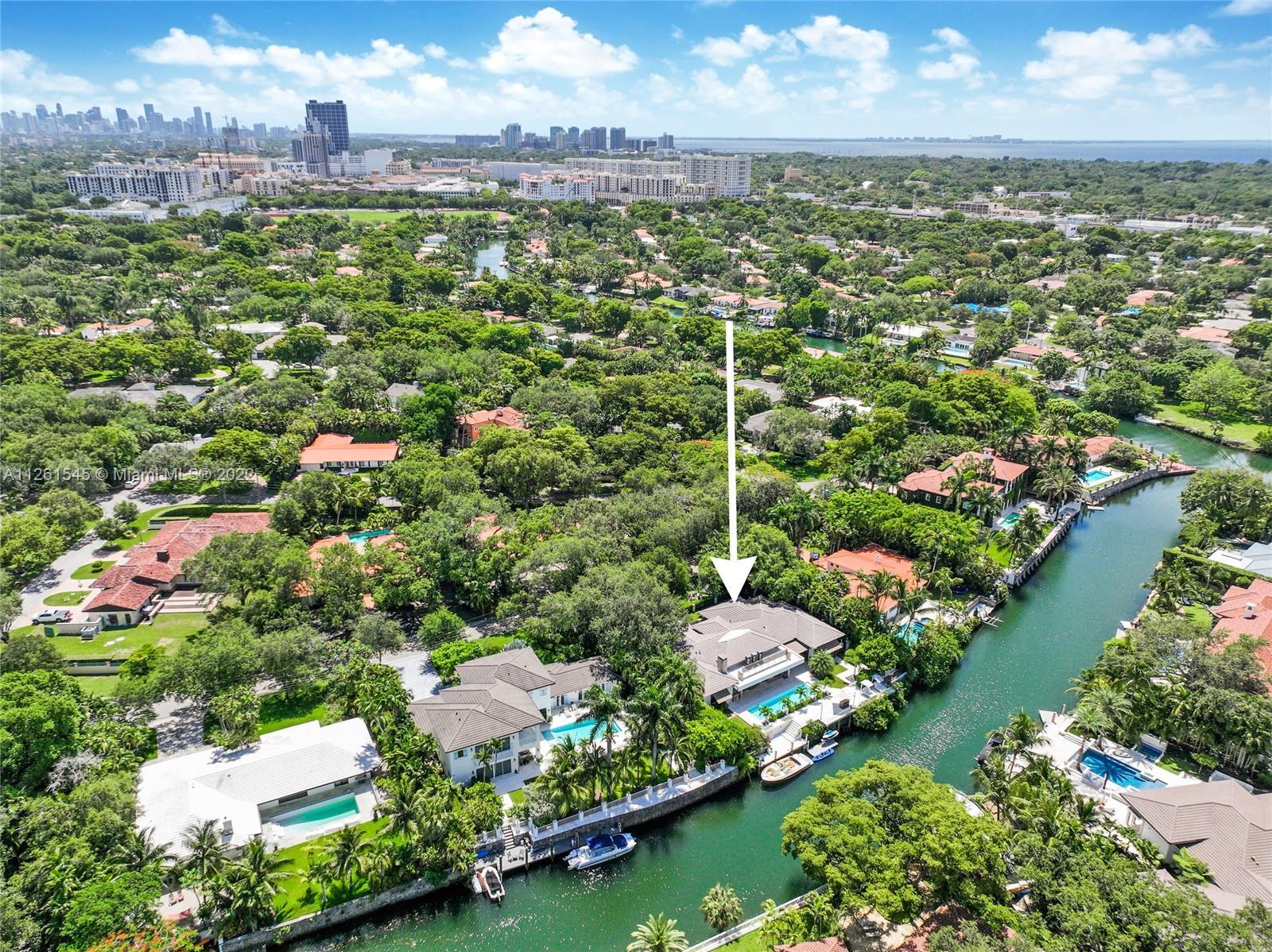 810 Jeronimo Dr, Coral Gables FL 33146 photo 4
