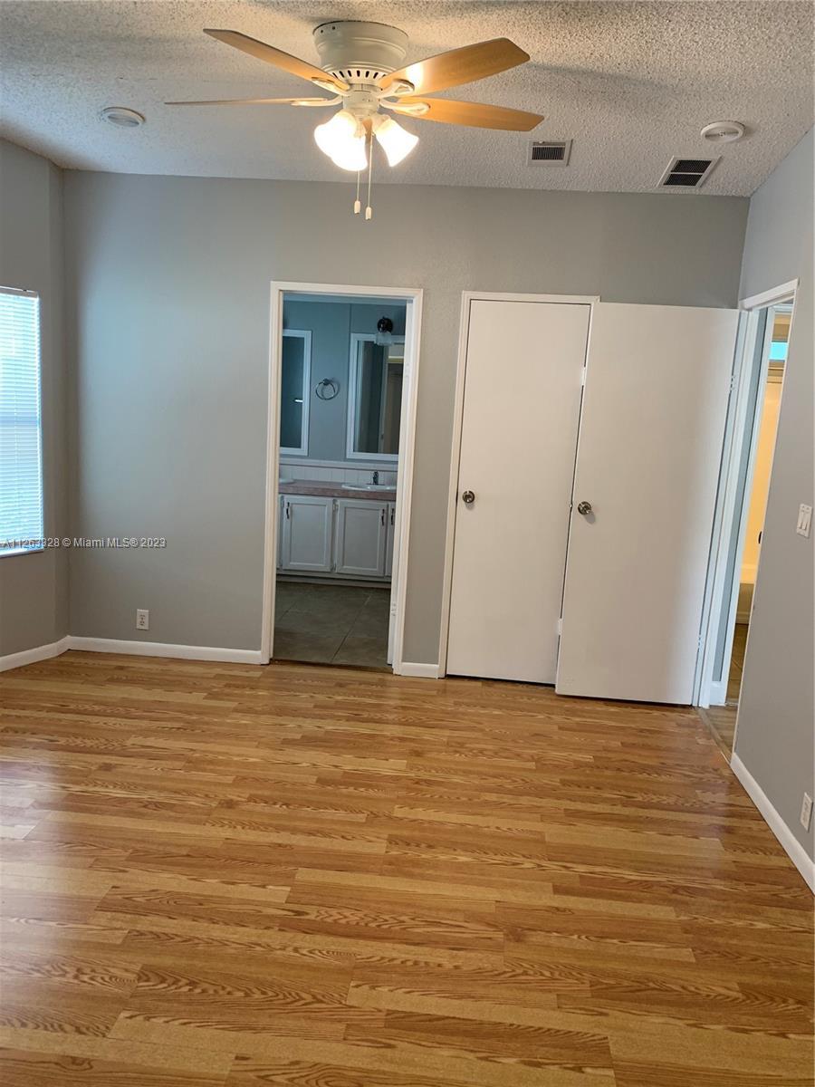 19800 SW 180th Av, Miami FL 33187 photo 4