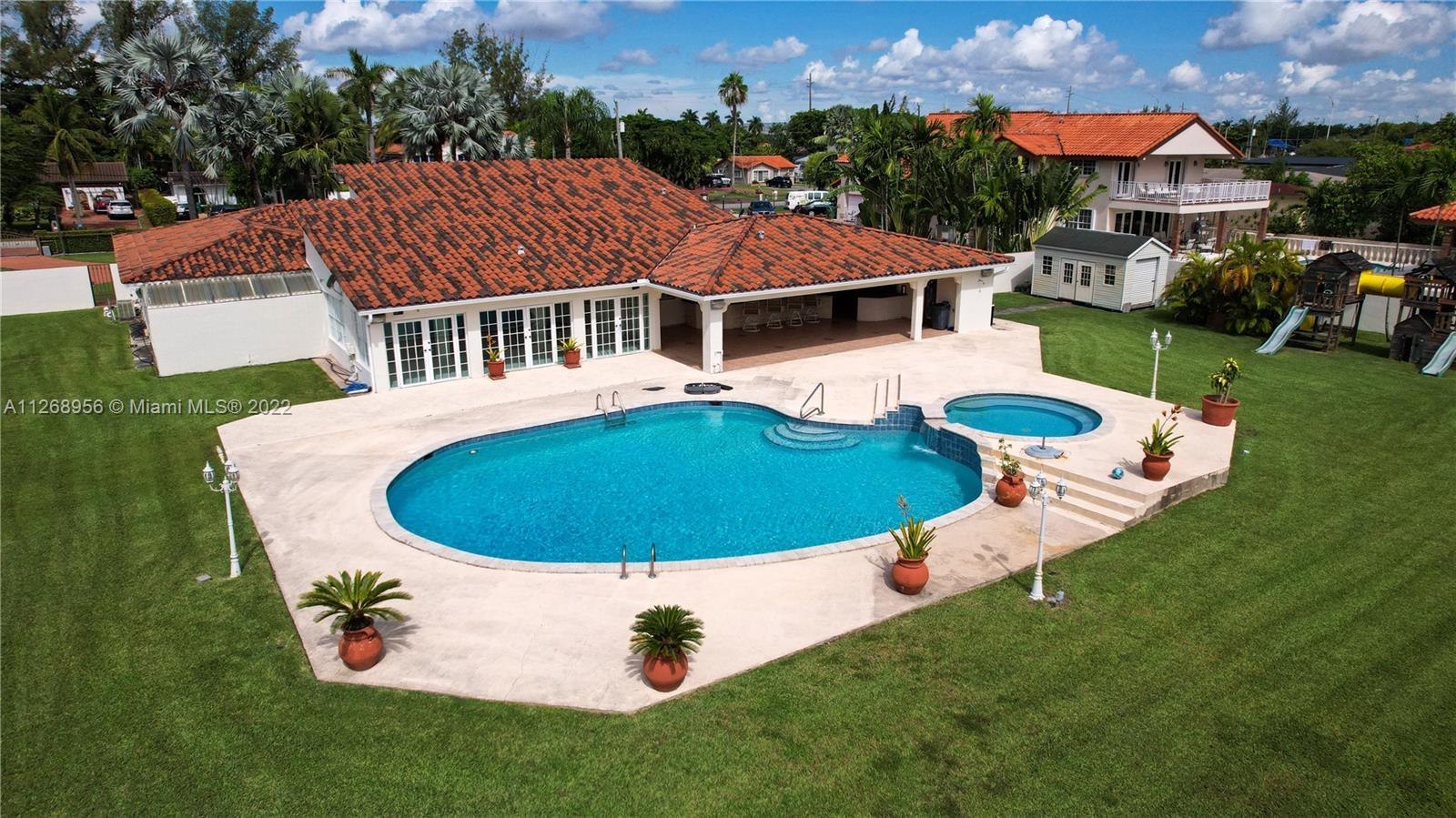 2605 SW 115th Ave, Miami FL 33165 photo 2