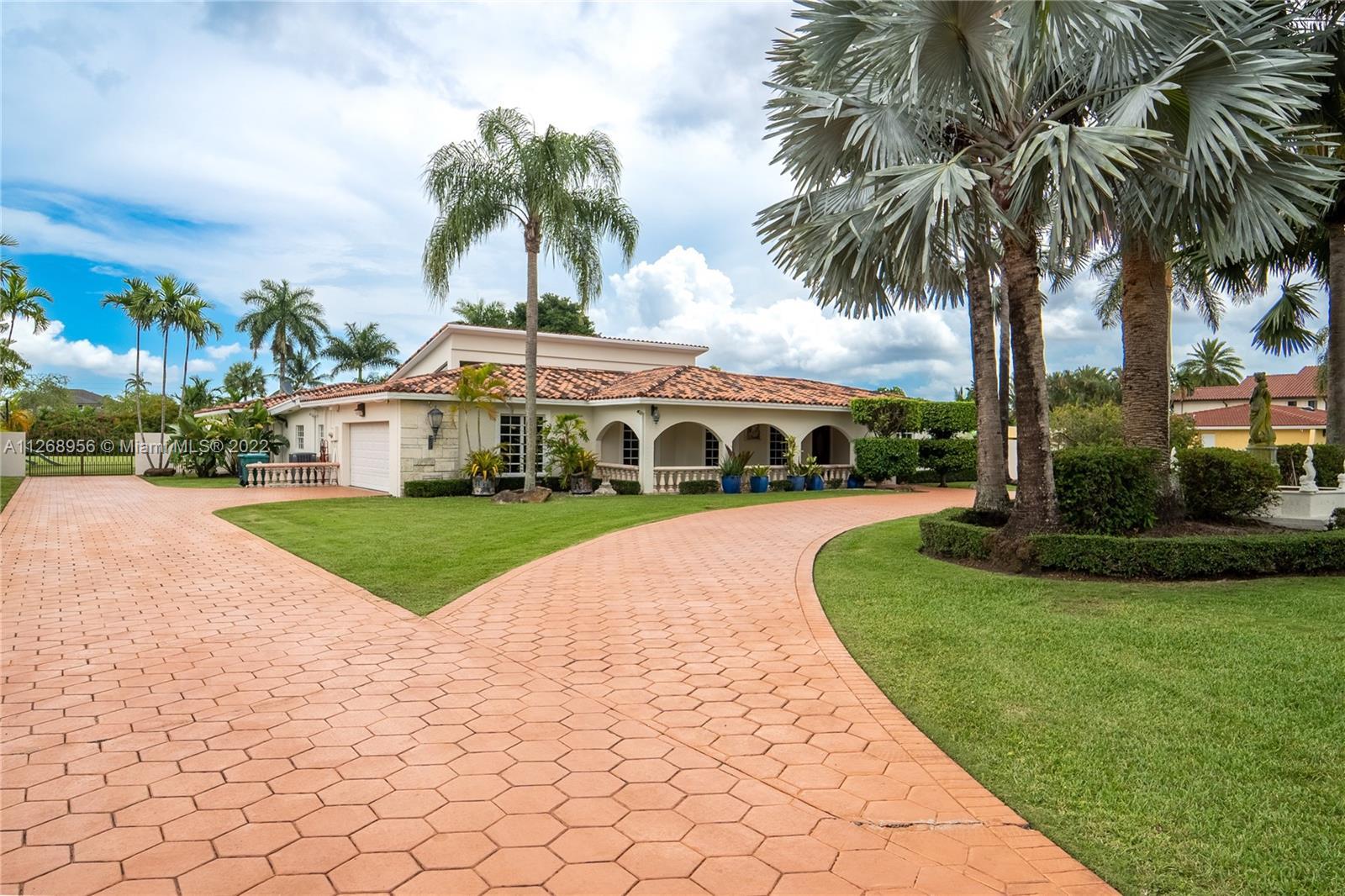 2605 SW 115th Ave, Miami FL 33165 photo 4