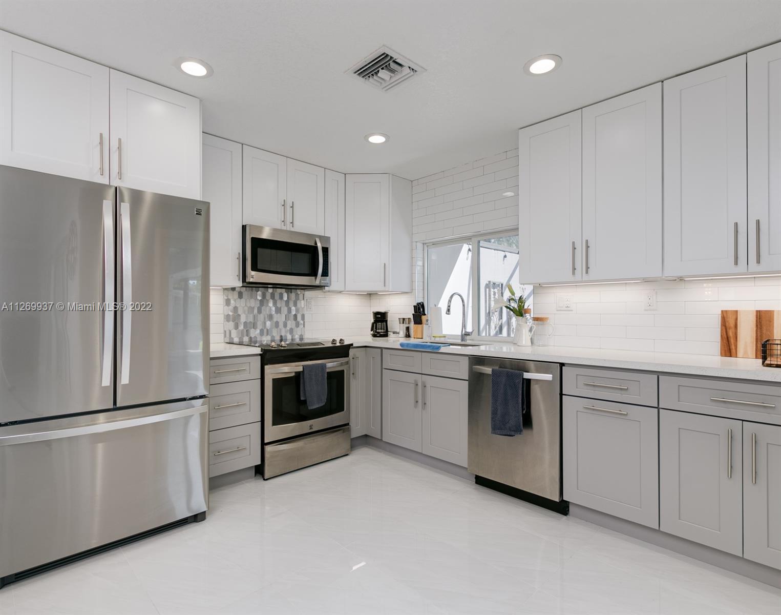 Hollywood, FL 33021 photo 3