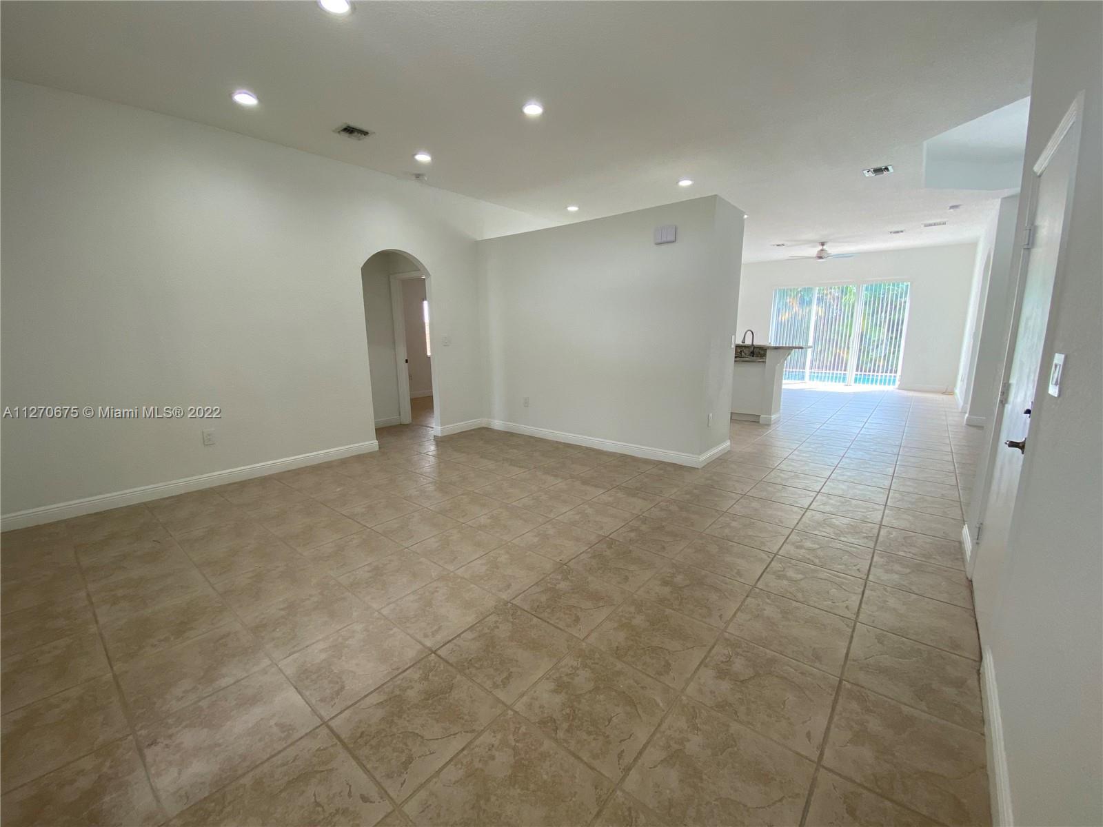 1581 SW 155th Ct, Miami FL 33194 photo 4