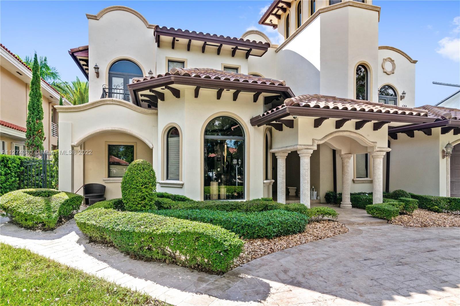 16242 NW 79th Ave, Miami Lakes FL 33016 photo 3