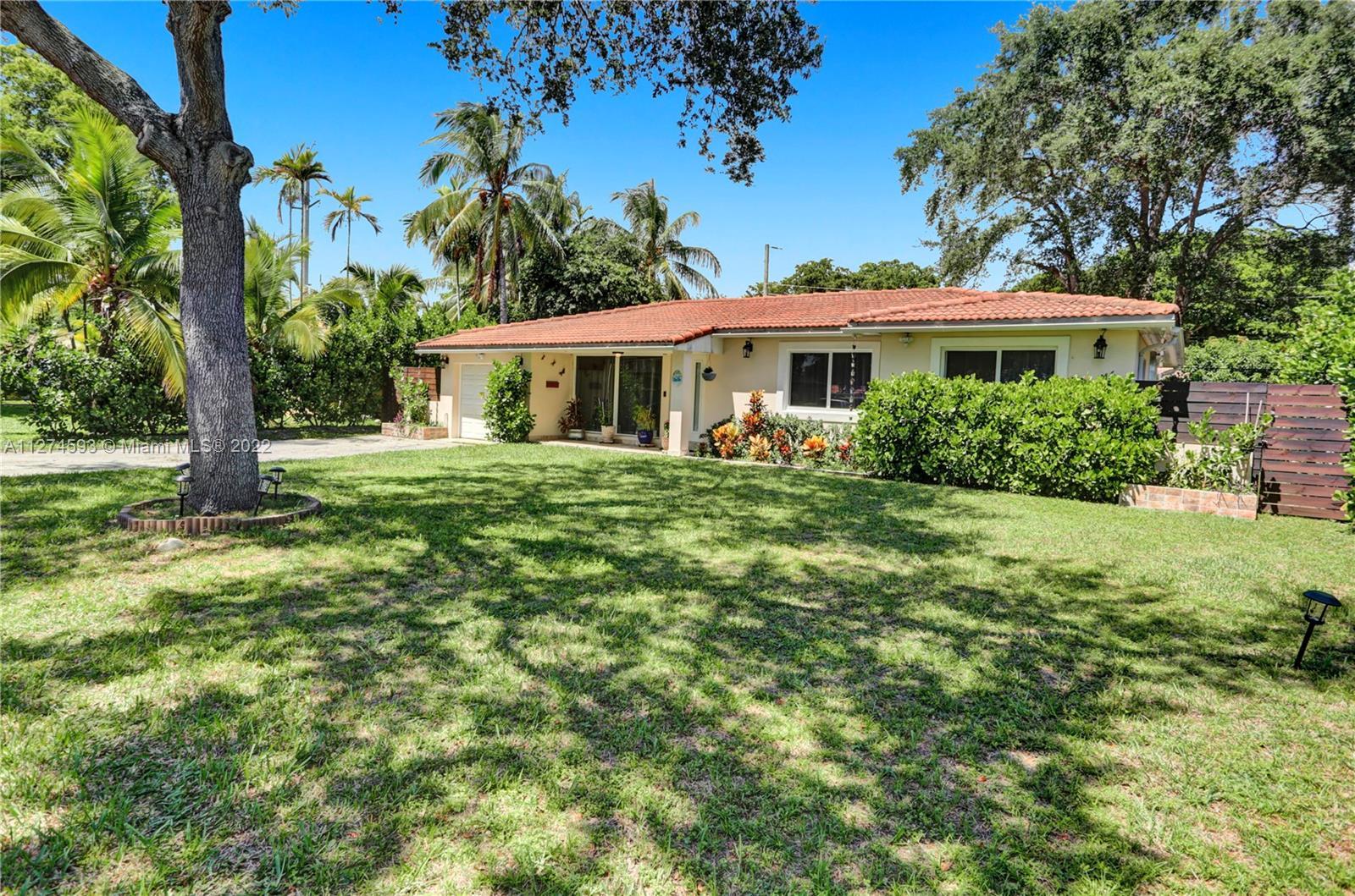 475 NW 88th Ter, El Portal FL 33150 photo 2