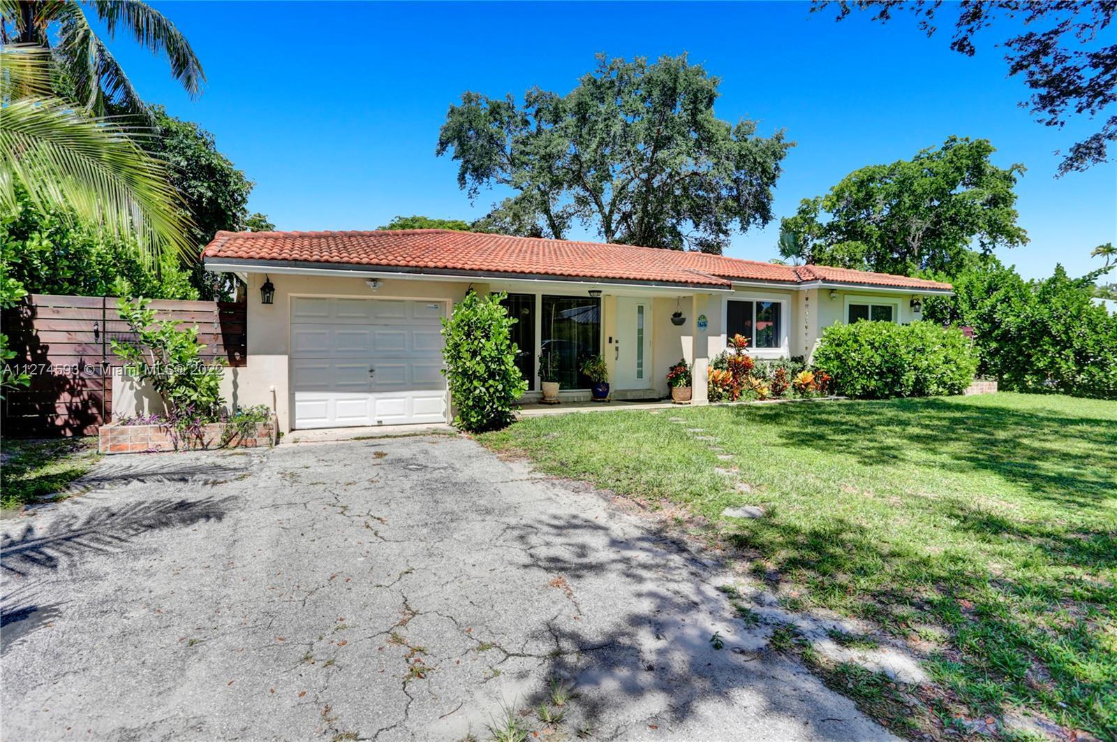 475 NW 88th Ter, El Portal FL 33150 photo 5