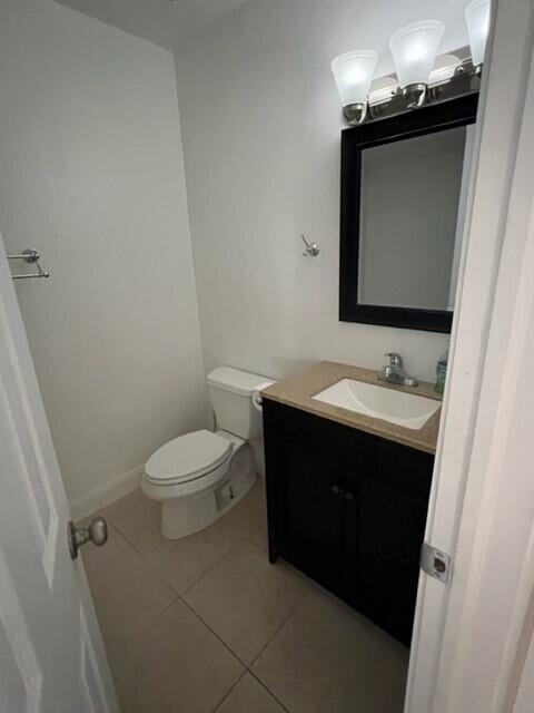 1587 Woodbridge Lakes Circle, West Palm Beach FL 33406 photo 2