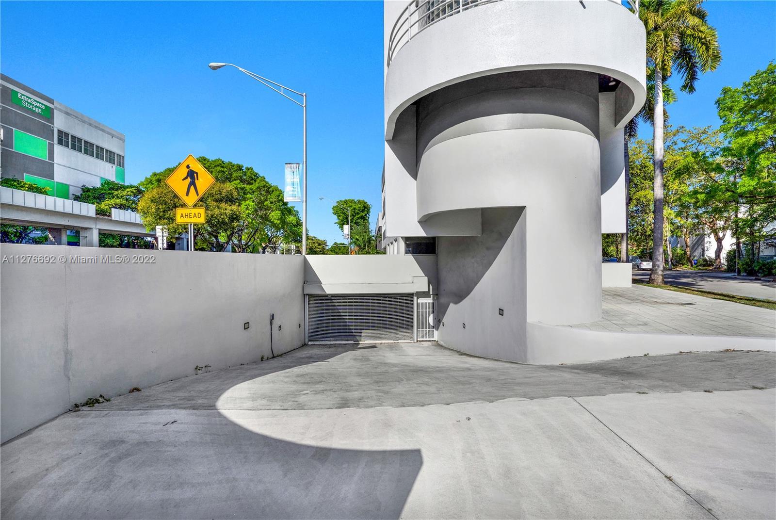 2424 S Dixie Hwy UNIT 2, Miami FL 33133 photo 4