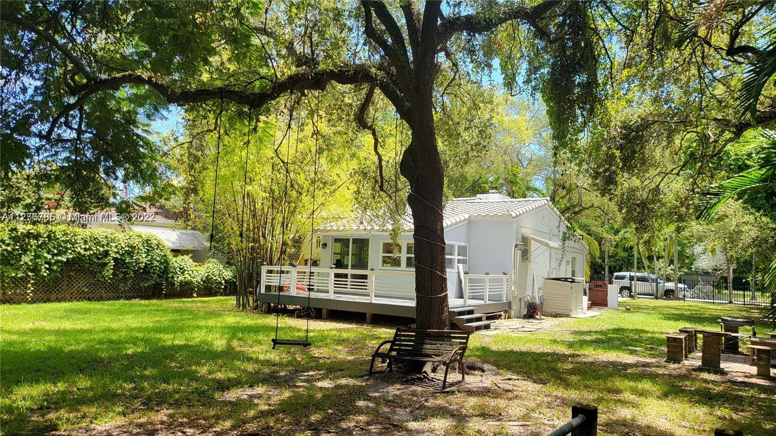 815 NW 7th St, Miami FL 33136 photo 2