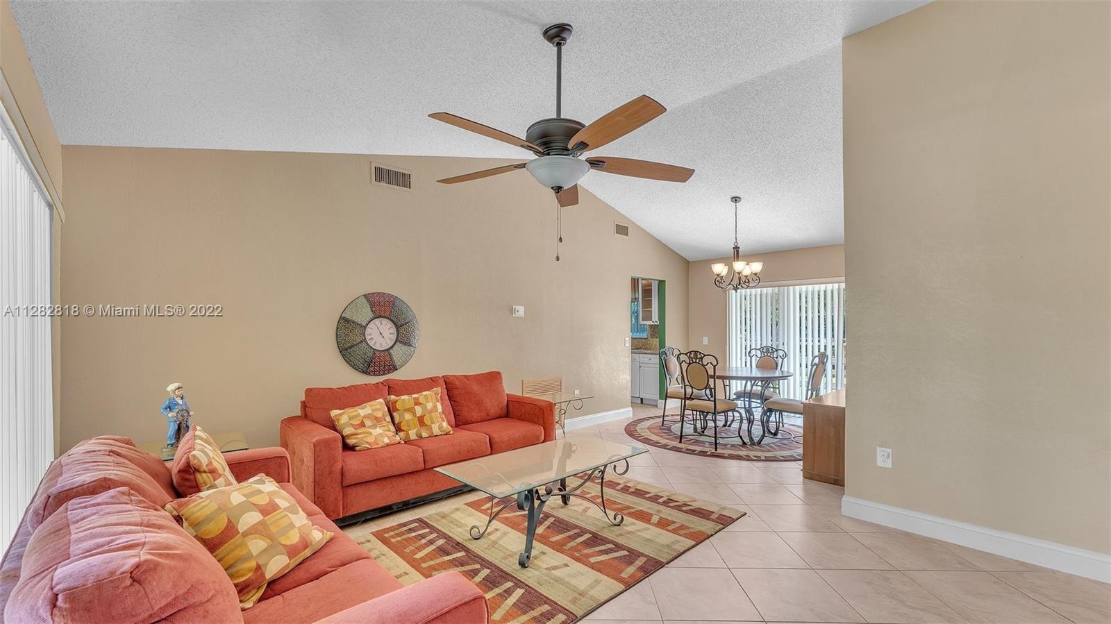 8400 NW 3rd St, Pembroke Pines FL 33024 photo 4