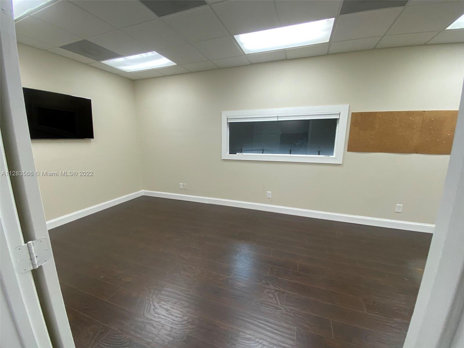 5710 Dewey St, Hollywood FL 33023 photo 4
