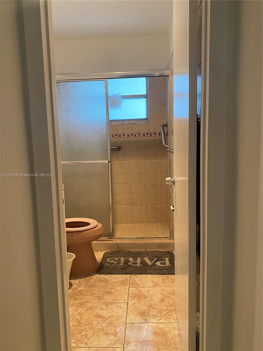 120 Royal Palm Rd # 302, Hialeah Gardens FL 33016 photo 4