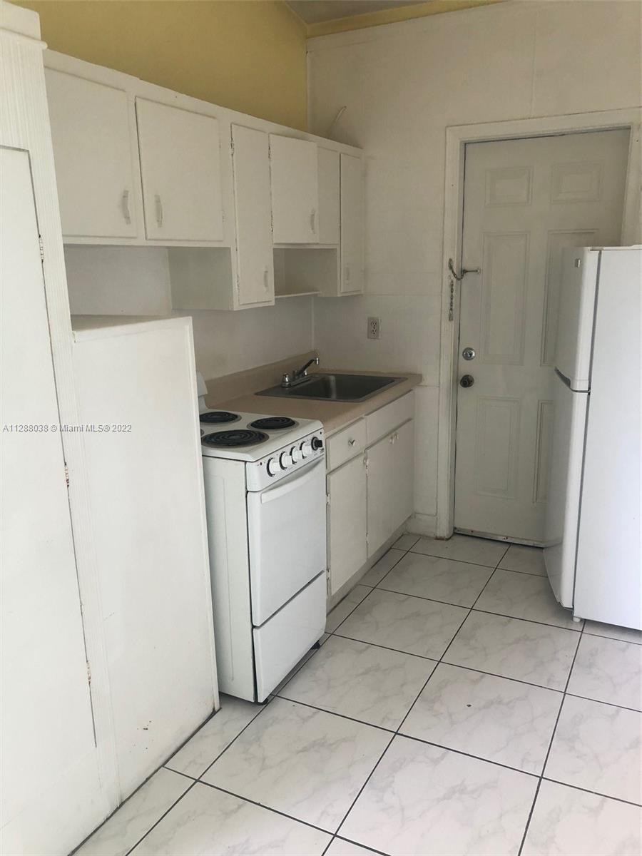 1045 NE 80th St # 5, Miami FL 33138