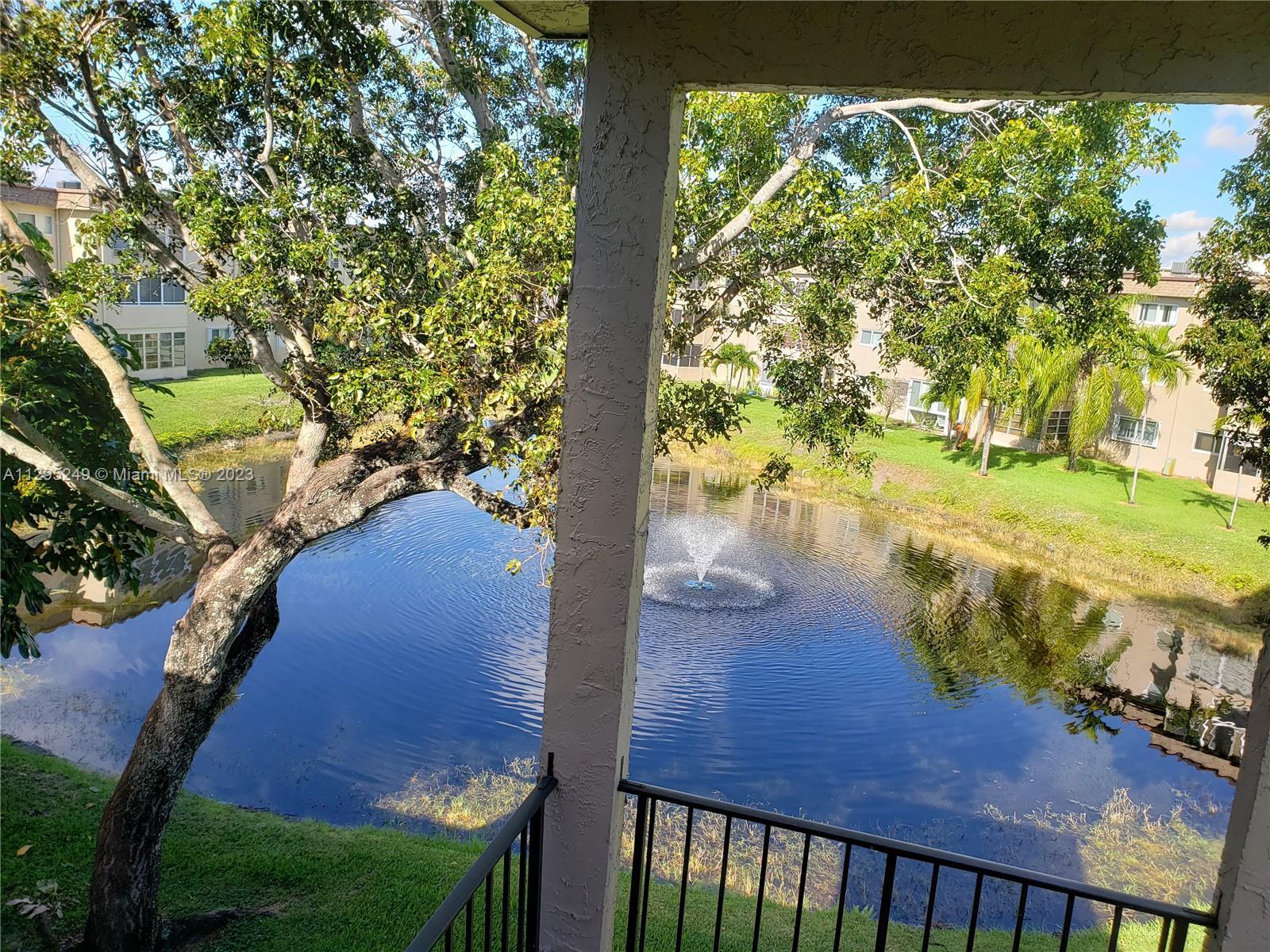 715 Lori Dr # 316, Palm Springs FL 33461