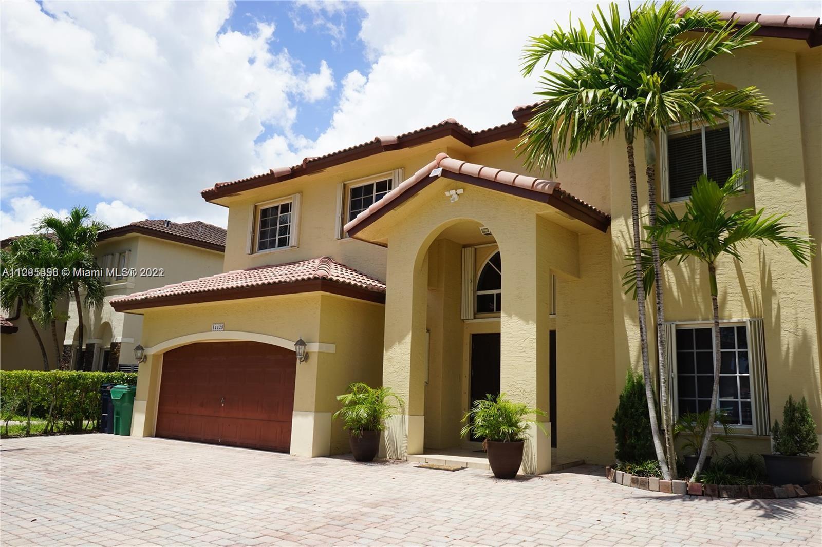 14428 SW 158th Path, Miami FL 33196 photo 2